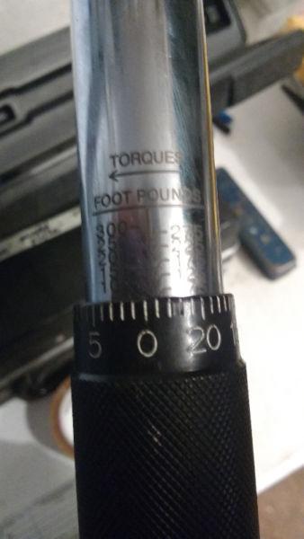 300lb max torque wrench *BARELY USED*