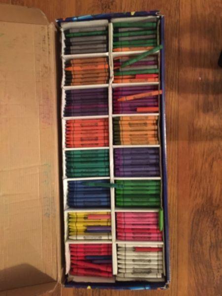 800 crayons. New