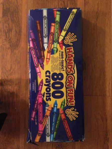 800 crayons. New