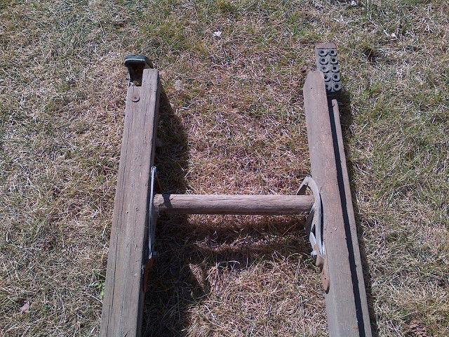 28' wooden extension ladder rubber feet 2 x 14 hooks