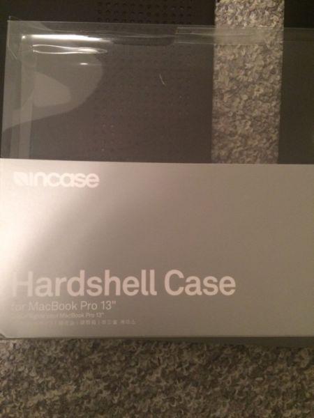 Incase hard shell case for 13