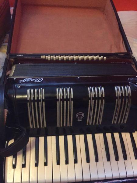 Maggi Numana accordion