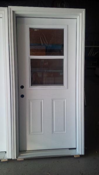 Fiberglass Entry door w/ venting 1/2 glass