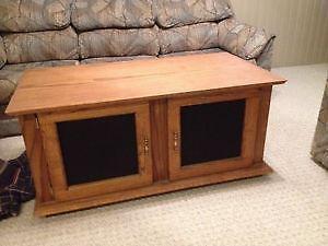Professional custom built oak coffee table with 2 @ 15