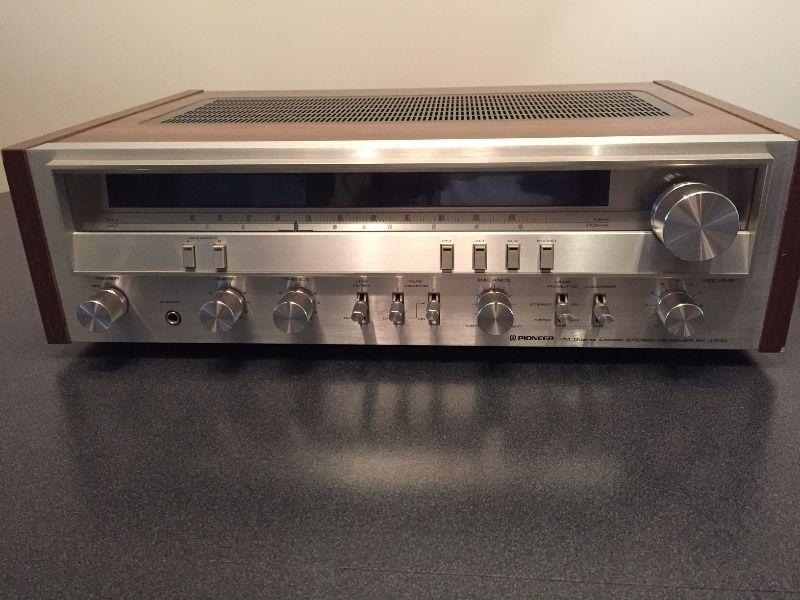 Mint Vintage Pioneer SX-3700 Stereo Receiver