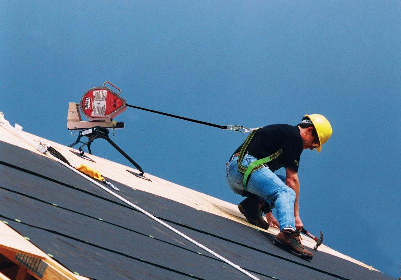 SAFETY HARNESS FOR ROOFING