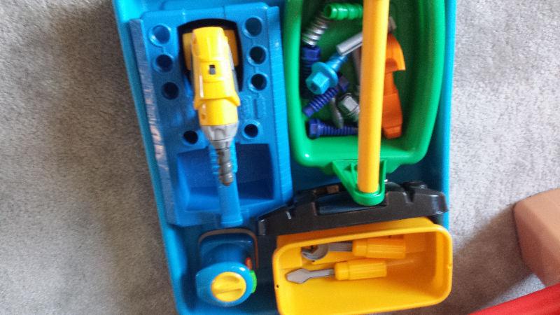 Little tikes tool bench with lots of accessories