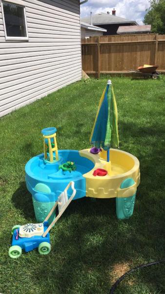 Water/sand table and bubble push mower