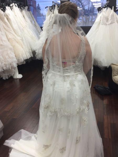 Maggie Soterro Lace Wedding Dress
