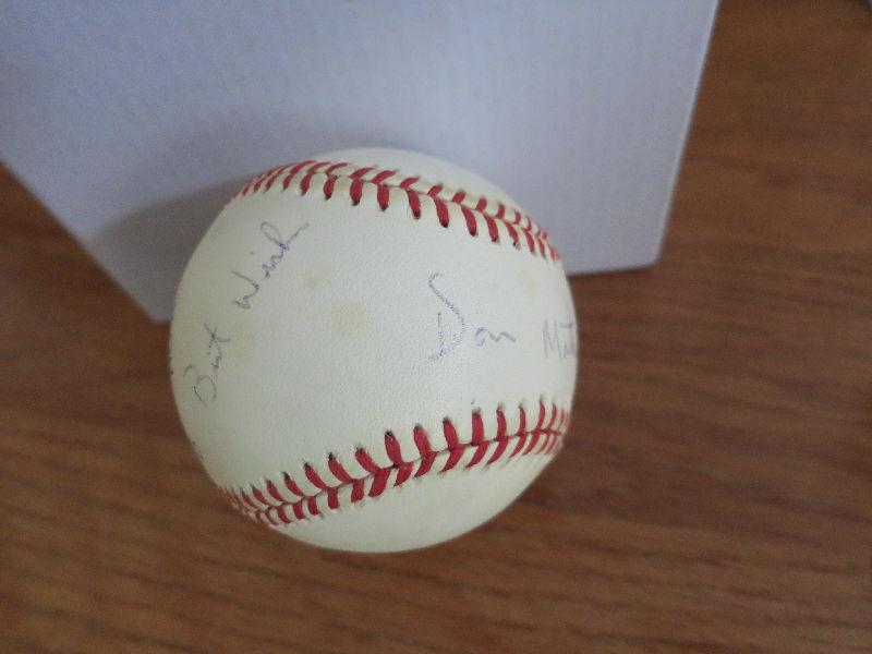 Autographed Don Mattingly Baseball w COA