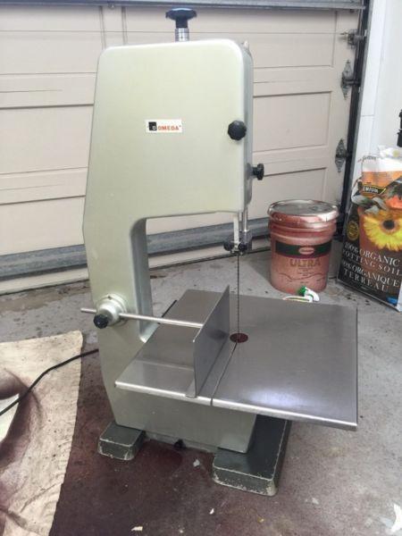 Commercial meat saw