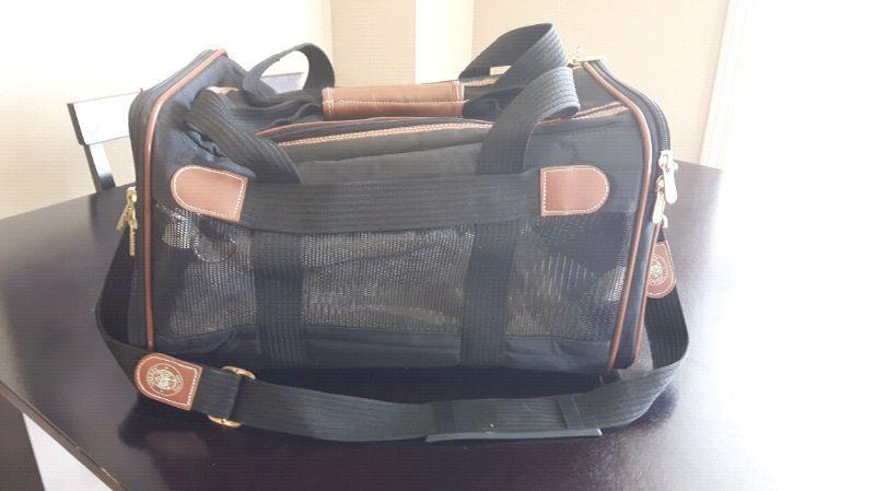 Sherpa Deluxe Small Pet Carrier
