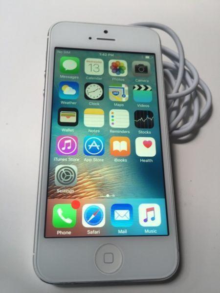 32GB iPhone 5 in new condition!!