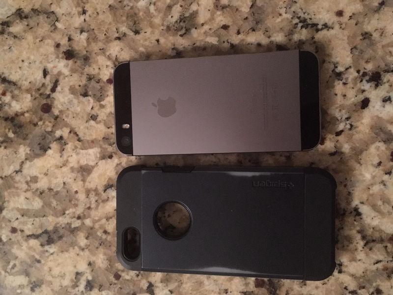 Mint 16gb Iphone 5S space grey