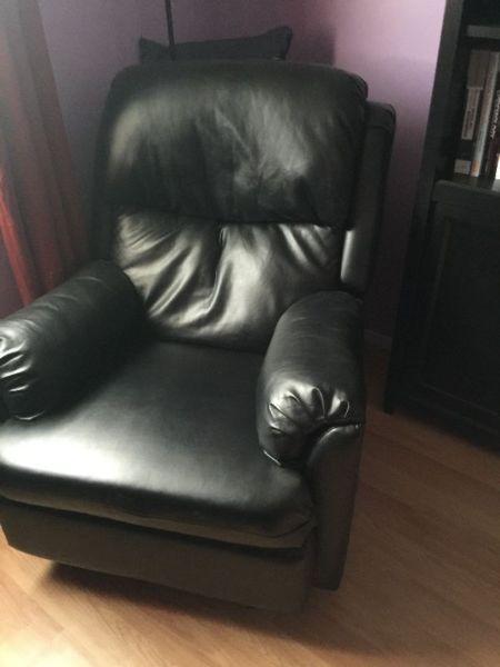 Drogba Faux Leather Recliner - Black