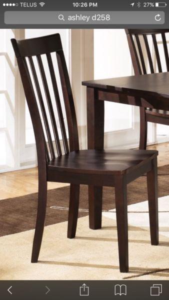 New 5 Pce dark brown solid wood table and 4 chairs only $550