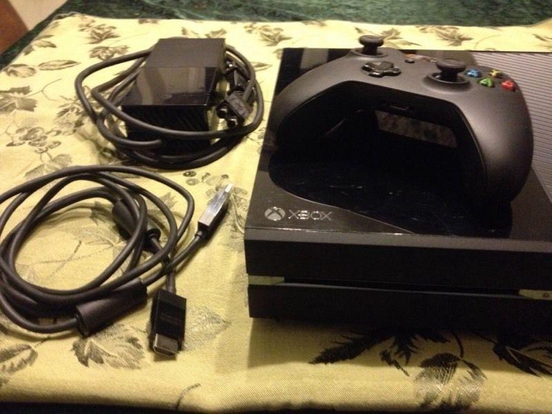 Xbox One with controller and all cords