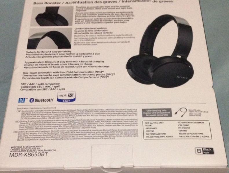 NEW Sony Bluetooth Headphones MDR-XB650BT 30 HOURS BATTERY LIFE