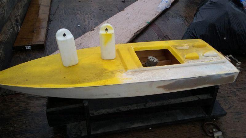 Fibre glass nitro boat. 44