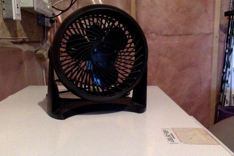 HONEYWELL PORTABLE PLUG IN FAN