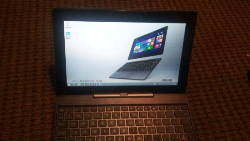 Almost New Asus Transformer Tablet/ Keyboard