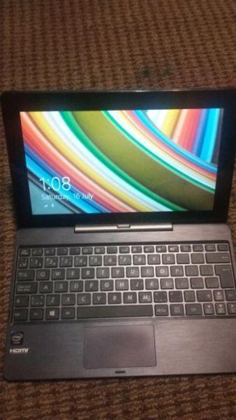 Almost New Asus Transformer Tablet/ Keyboard