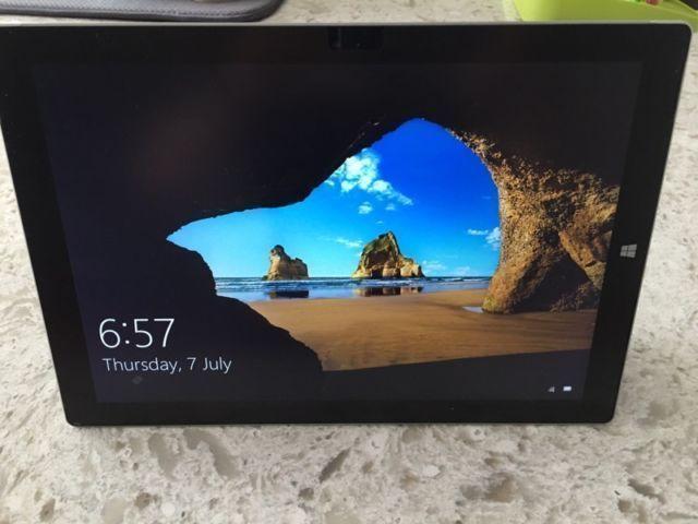 Microsoft Surface Pro 3 - 256GB SSD / Intel Core i7 / 8GB RAM