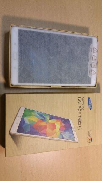 MINT Samsung Table S 8.4 with Case and box