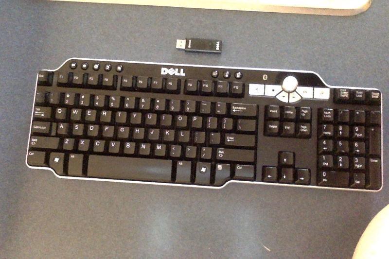 Dell English Bluetooth Wireless Keyboard