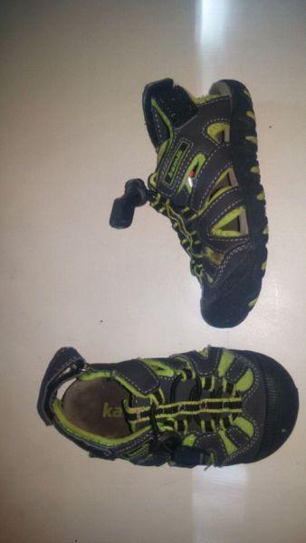 Size 6 boys toddler shoes