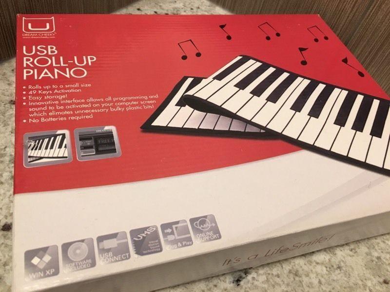USB Roll-Up Piano by Dream Cheeky