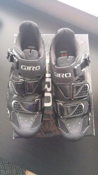 Giro- Black biking shoes Men's size 8