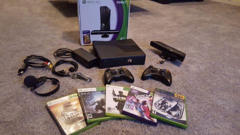 Xbox 360 bundle with kinect, 2 controllers and 5 games