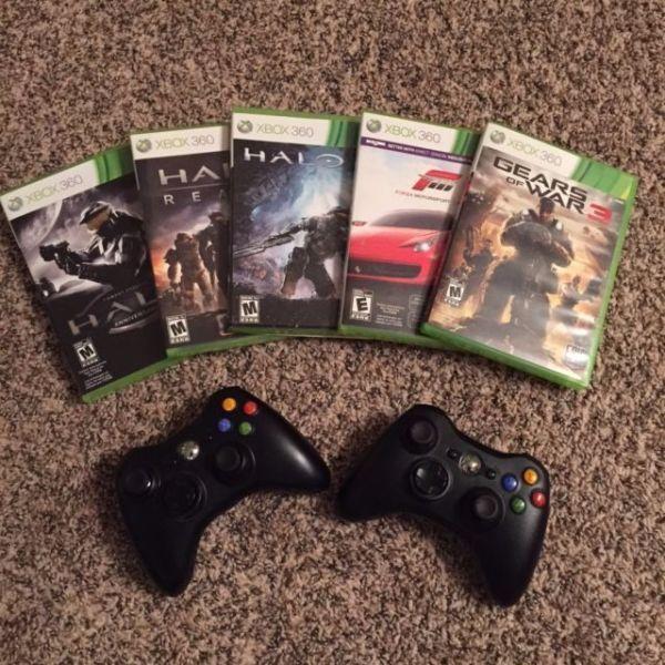 Xbox 360S - 250GB 2 Controllers 5 Games