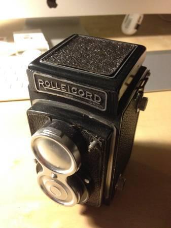 Black Vintage Rolleicord Twin Lens IIB Model 3