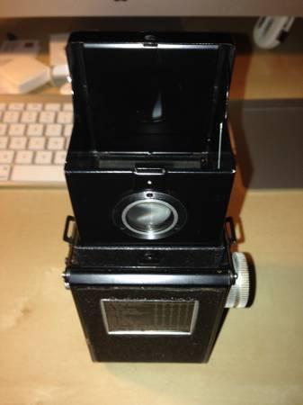 Black Vintage Rolleicord Twin Lens IIB Model 3