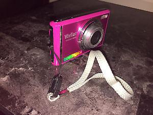 Selling my vivitar camera pink