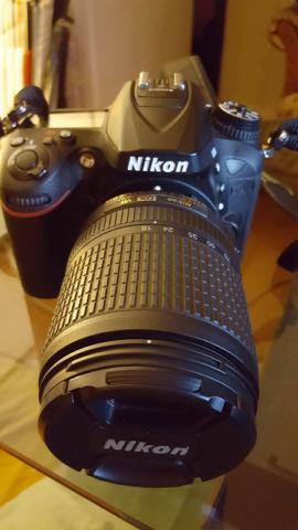 Selling very mint Nikon D7200 with kit lens