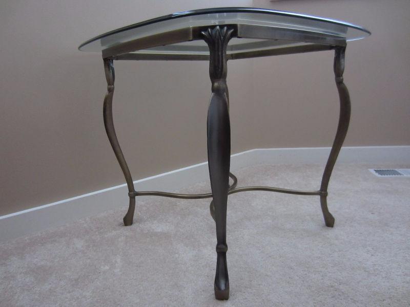 Hammary Furniture Glass / Metal Square End Table