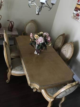 tree sofa and dinining table set