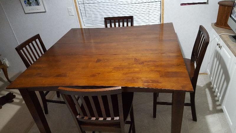 Solid wood table & 4 hiback chairs + 1 leaf insert