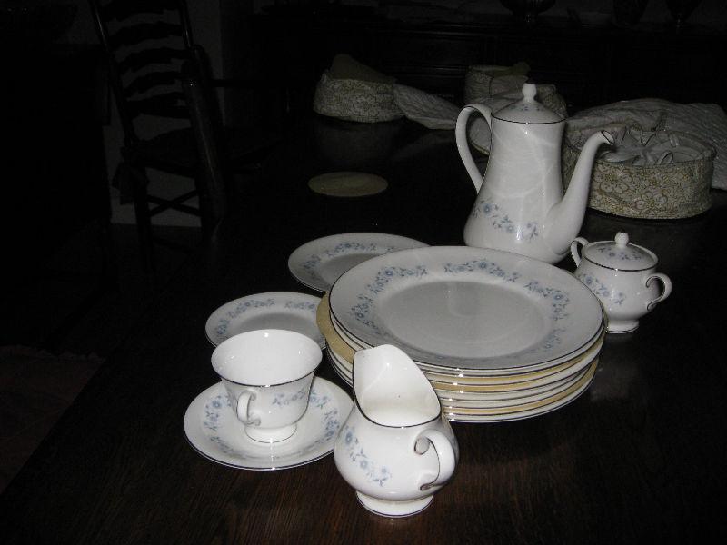 Wedgwood bone china, Josephine Blue 48 pieces