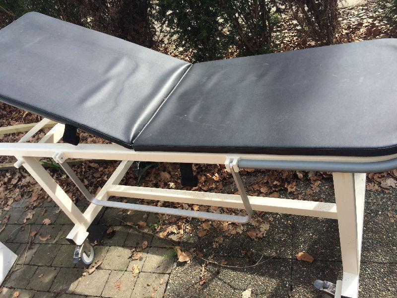Excellent Condition Medical/Therapy Bed