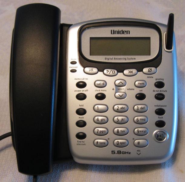 Uniden CXAI-5198 Corded Phone & Answering Machine with Caller ID