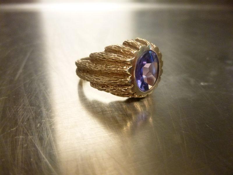 10K Yellow Gold and Amethyst Ring 8.1g Size 9