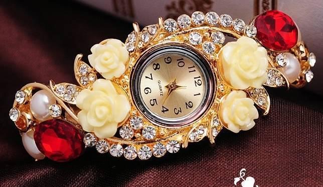 Stainless Steel Decorative Cristal & Rhinestones Bracelet Watch