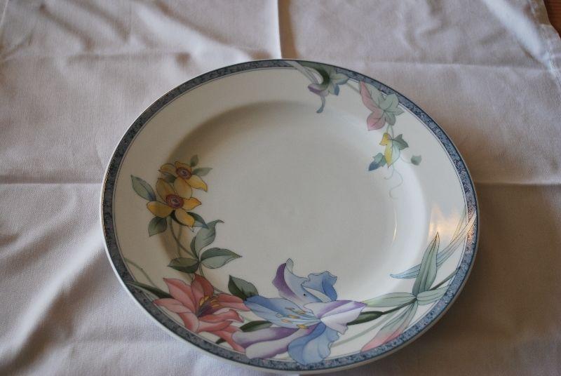 Royal Albert Old Country Roses Dinner Plates