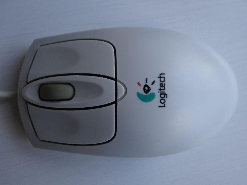 Logitech PS/2 Wired Wheel Mouse
