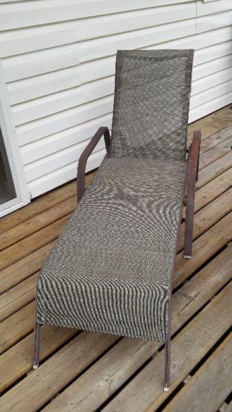 Chaise lounger