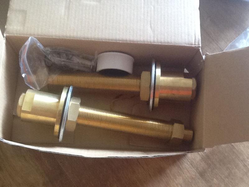 Riser piping for clawfoot tub